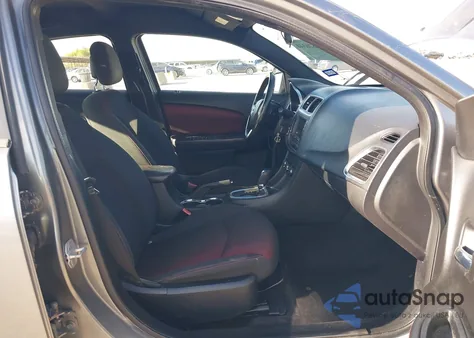 2011 Dodge Avenger Mainstreet z USA, uszkodzony, nr VIN 1B3BD1FG0BN587539